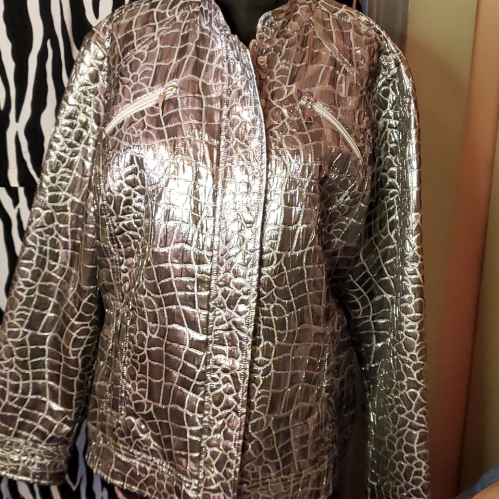Chico's Metallic Silver Croc-Embossed Blazer🌼🌼🌼. Size 16🌼🌼🌼